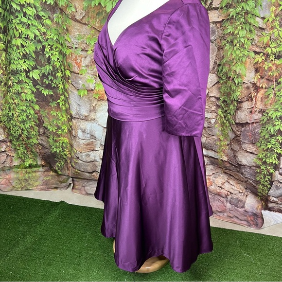 NWT JJ'S HOUSE Grape A-Line Tea-Length Satin Mother of the Bride Gown, 2… - Picture 5 of 14